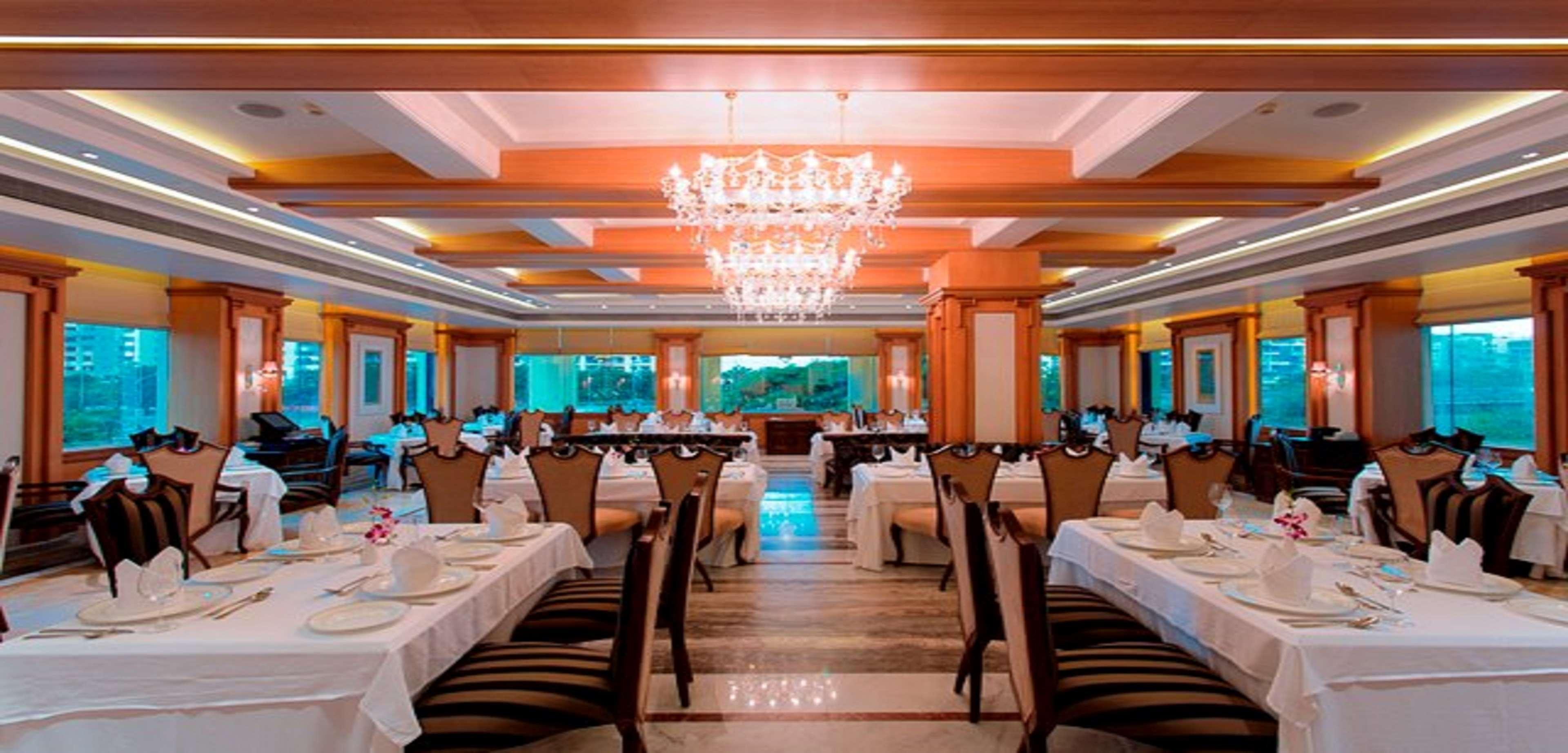 Royal Tulip Navi Mumbai Hotel Kültér fotó