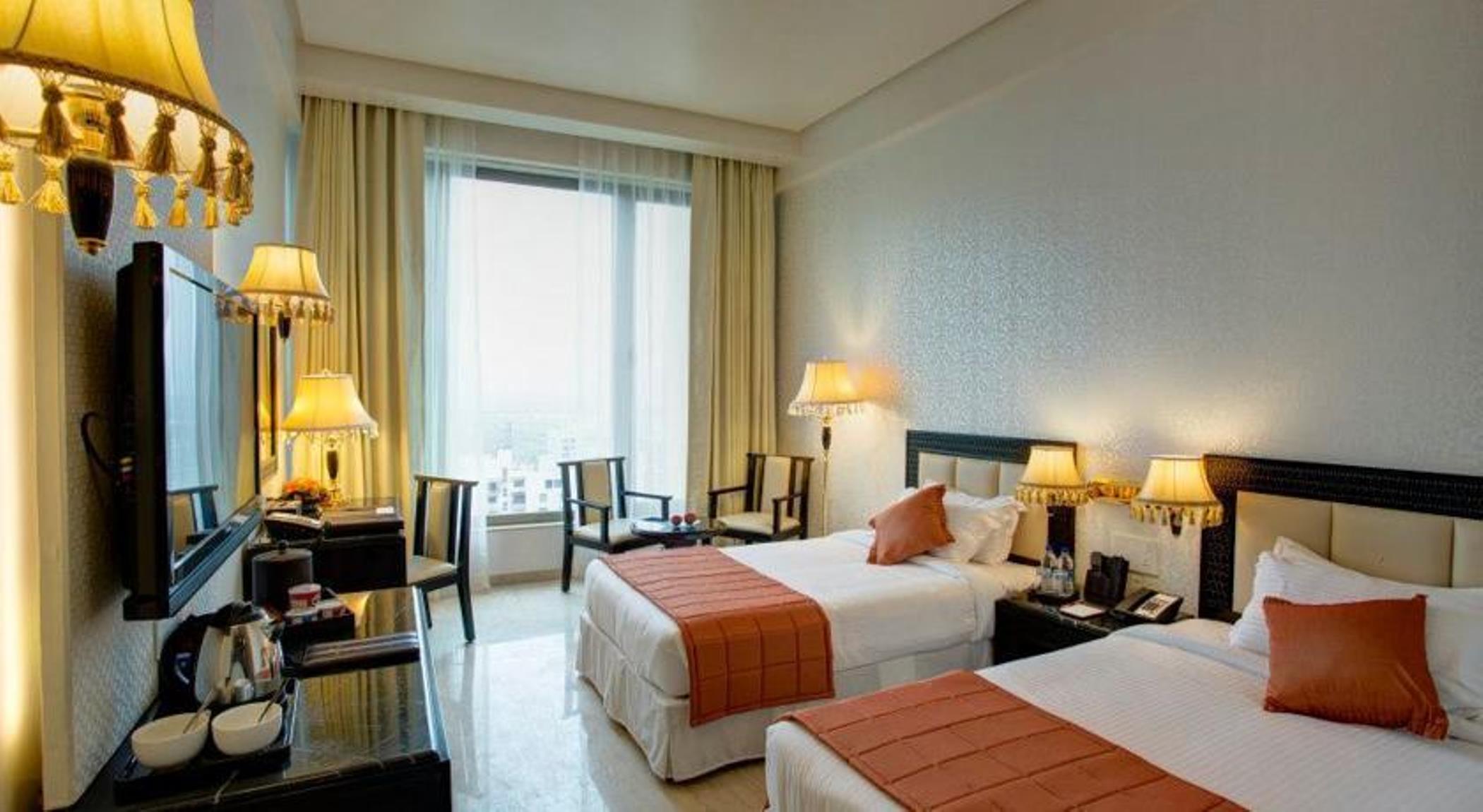 Royal Tulip Navi Mumbai Hotel Kültér fotó