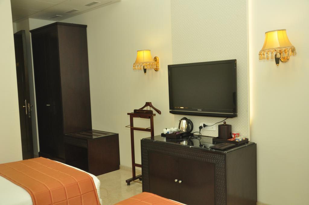 Royal Tulip Navi Mumbai Hotel Kültér fotó