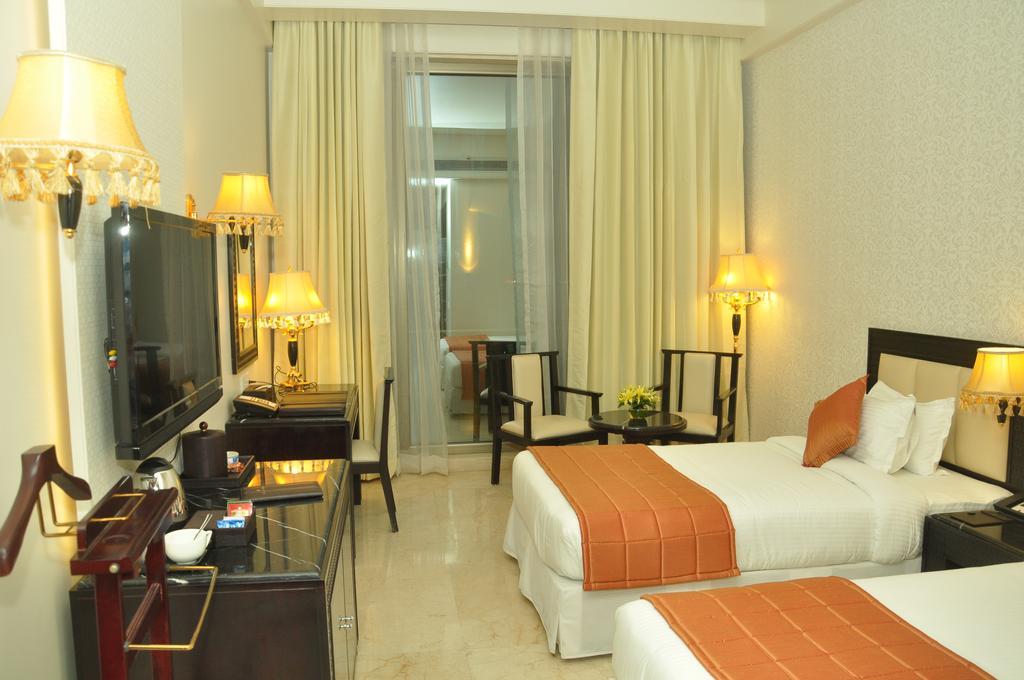 Royal Tulip Navi Mumbai Hotel Kültér fotó