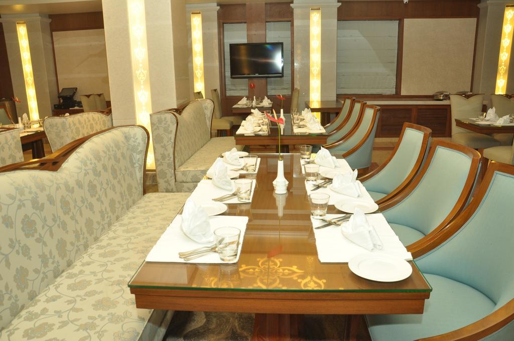 Royal Tulip Navi Mumbai Hotel Kültér fotó