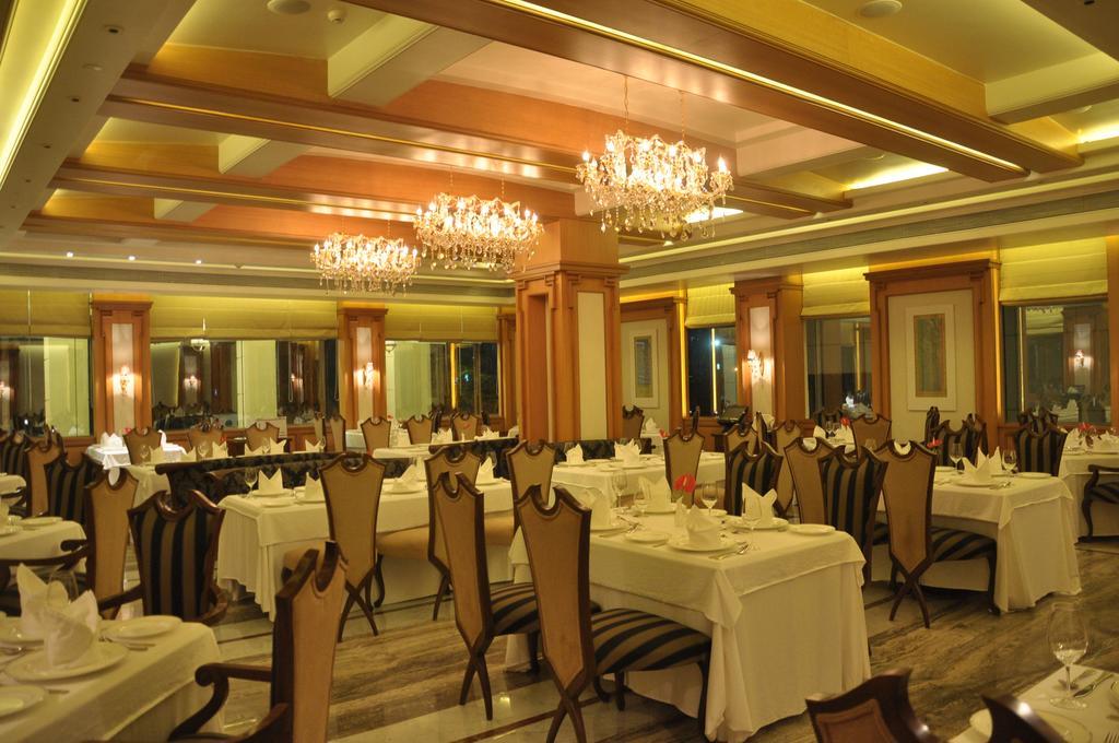 Royal Tulip Navi Mumbai Hotel Kültér fotó