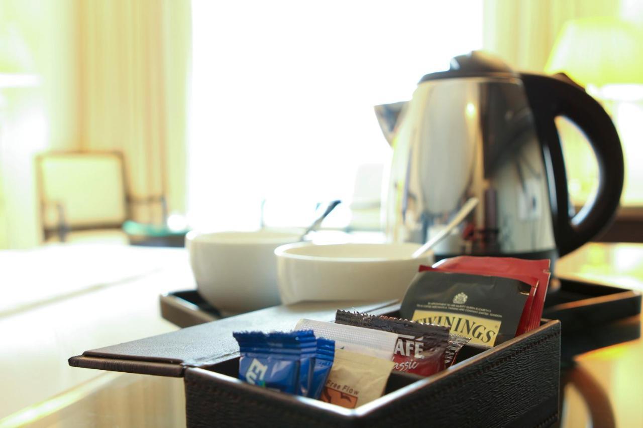 Royal Tulip Navi Mumbai Hotel Kültér fotó